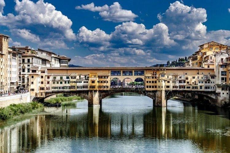 フィレンツェCozy Classic Italian House Near Santa Croce, On The Lungarnoアパートメント エクステリア 写真