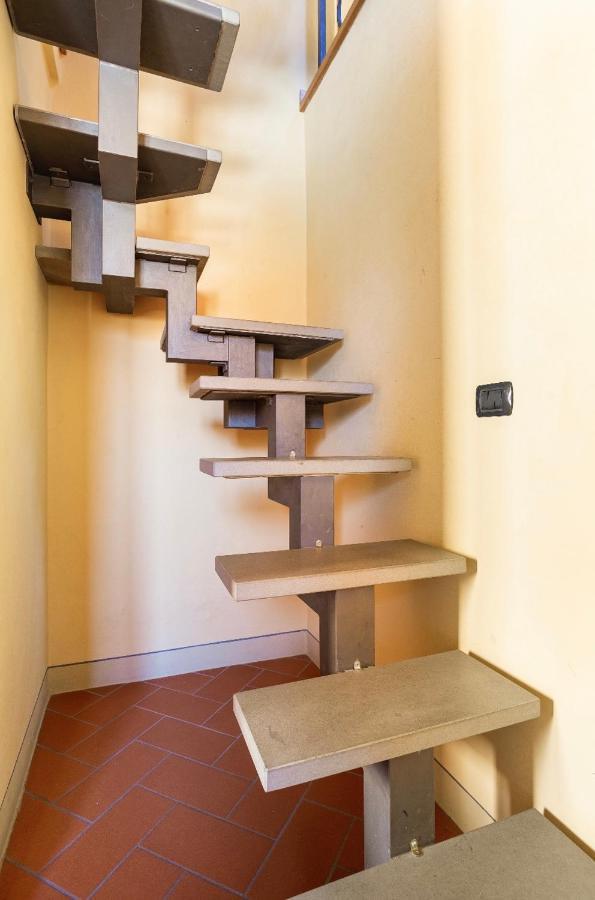 フィレンツェCozy Classic Italian House Near Santa Croce, On The Lungarnoアパートメント エクステリア 写真