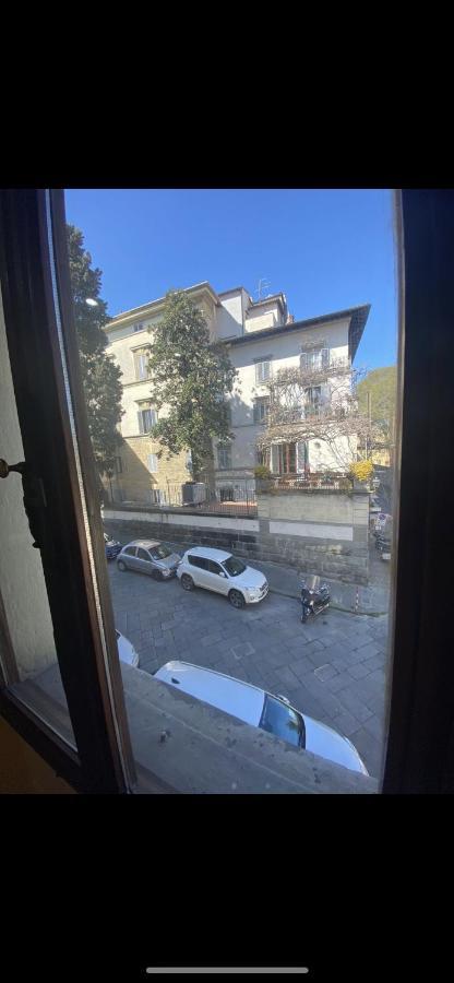 フィレンツェCozy Classic Italian House Near Santa Croce, On The Lungarnoアパートメント エクステリア 写真